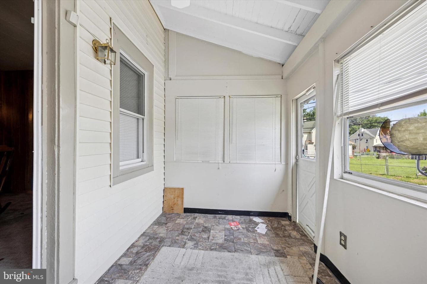 237 Randall Street photo 3