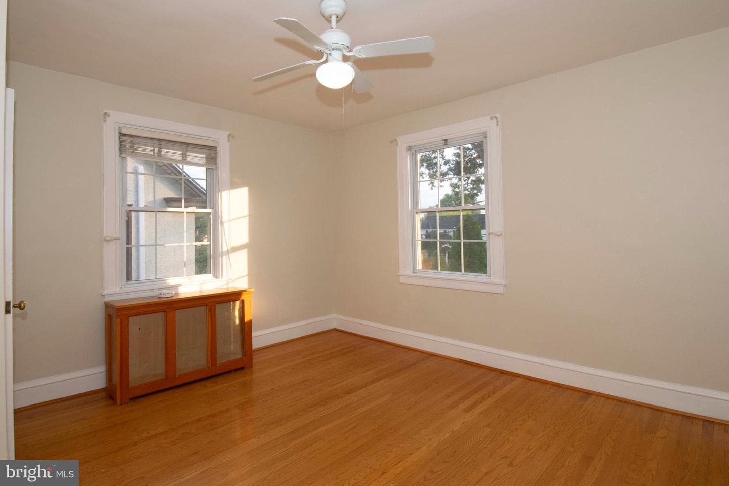 501 E Manoa Road photo 28