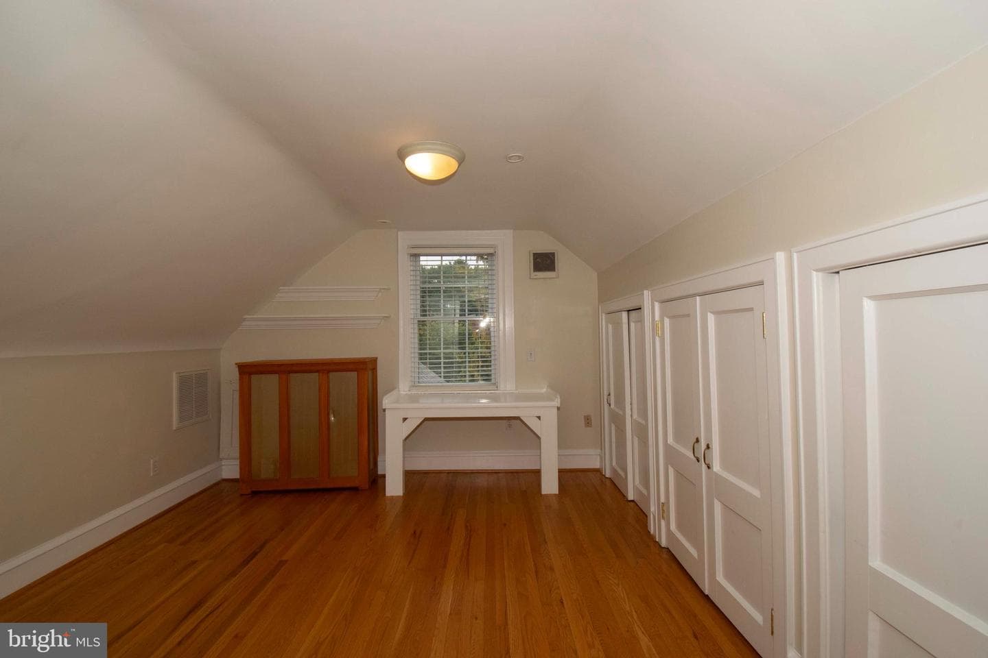 501 E Manoa Road photo 32