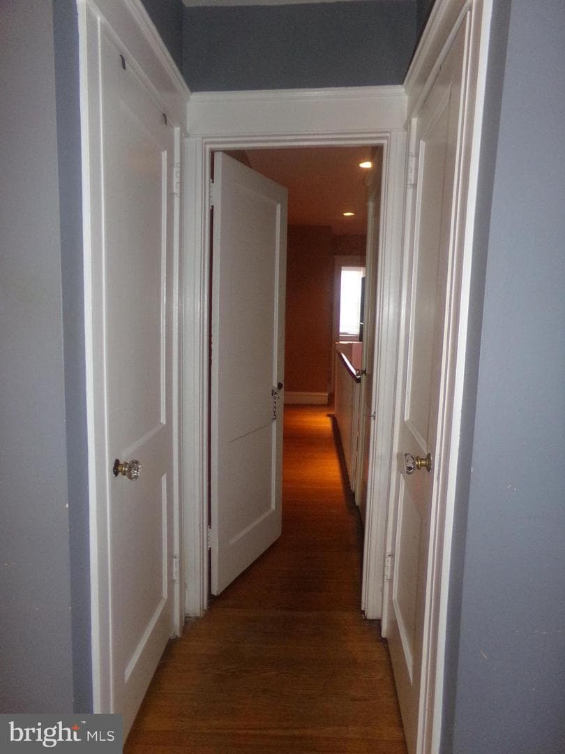 157 W Plumstead Avenue photo 27
