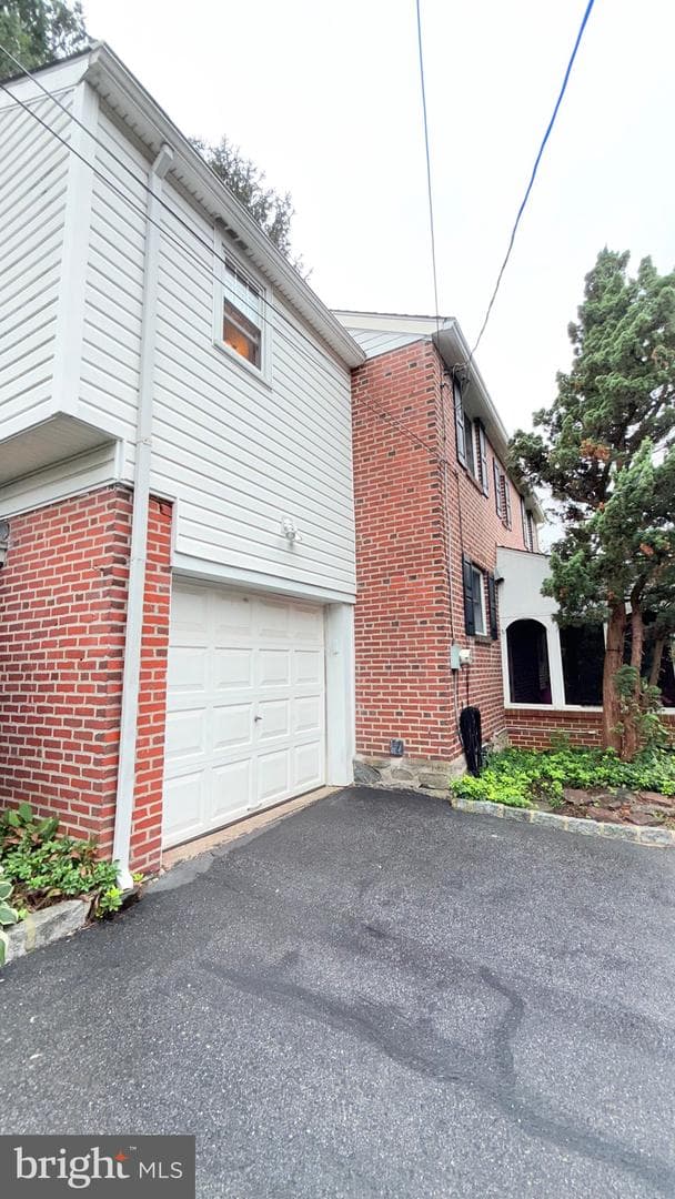 415 W Grays Avenue photo 28