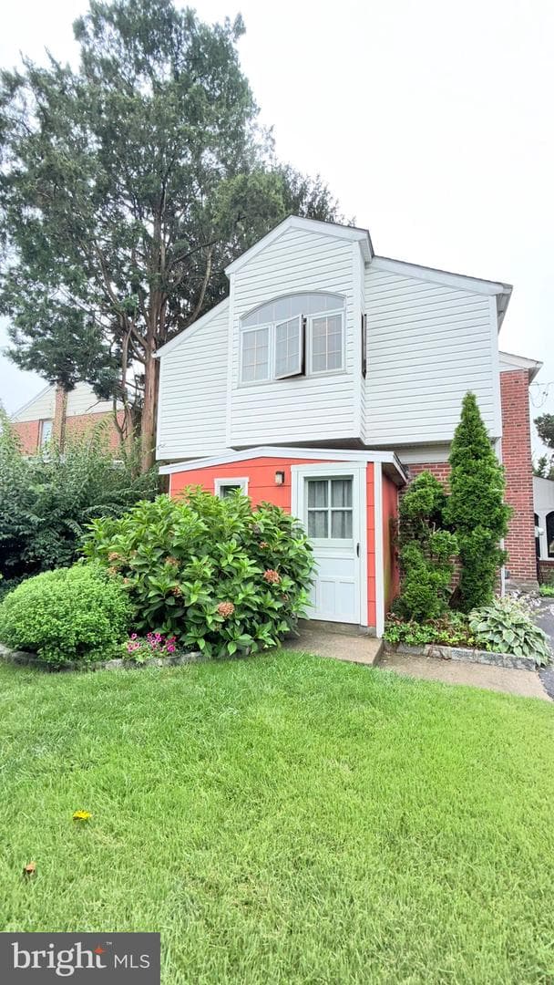 415 W Grays Avenue photo 29