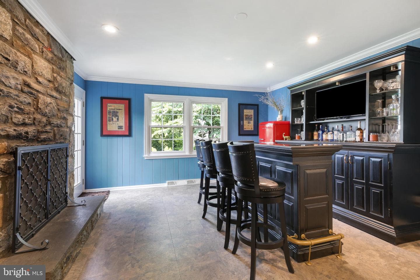 417 Derwyn Road photo 3
