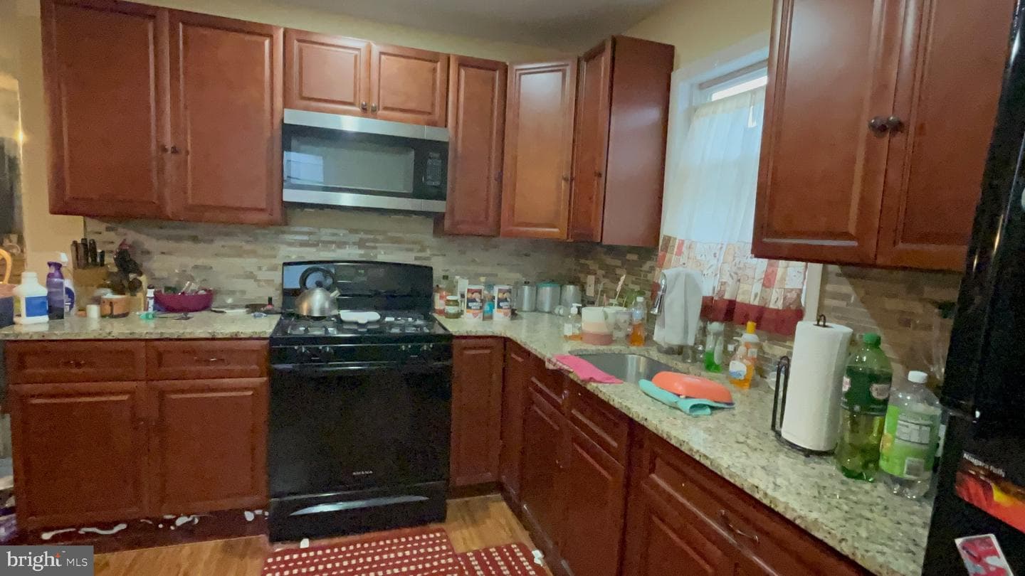 800 Bullock Avenue photo 5