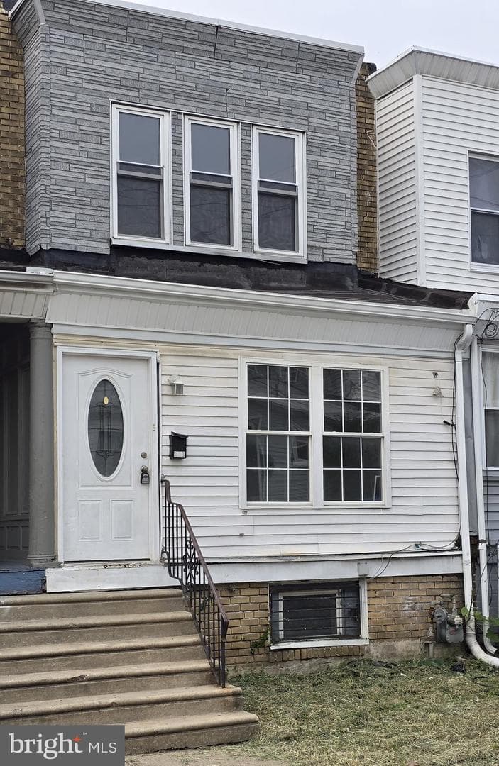 306 Berbro Street photo 1