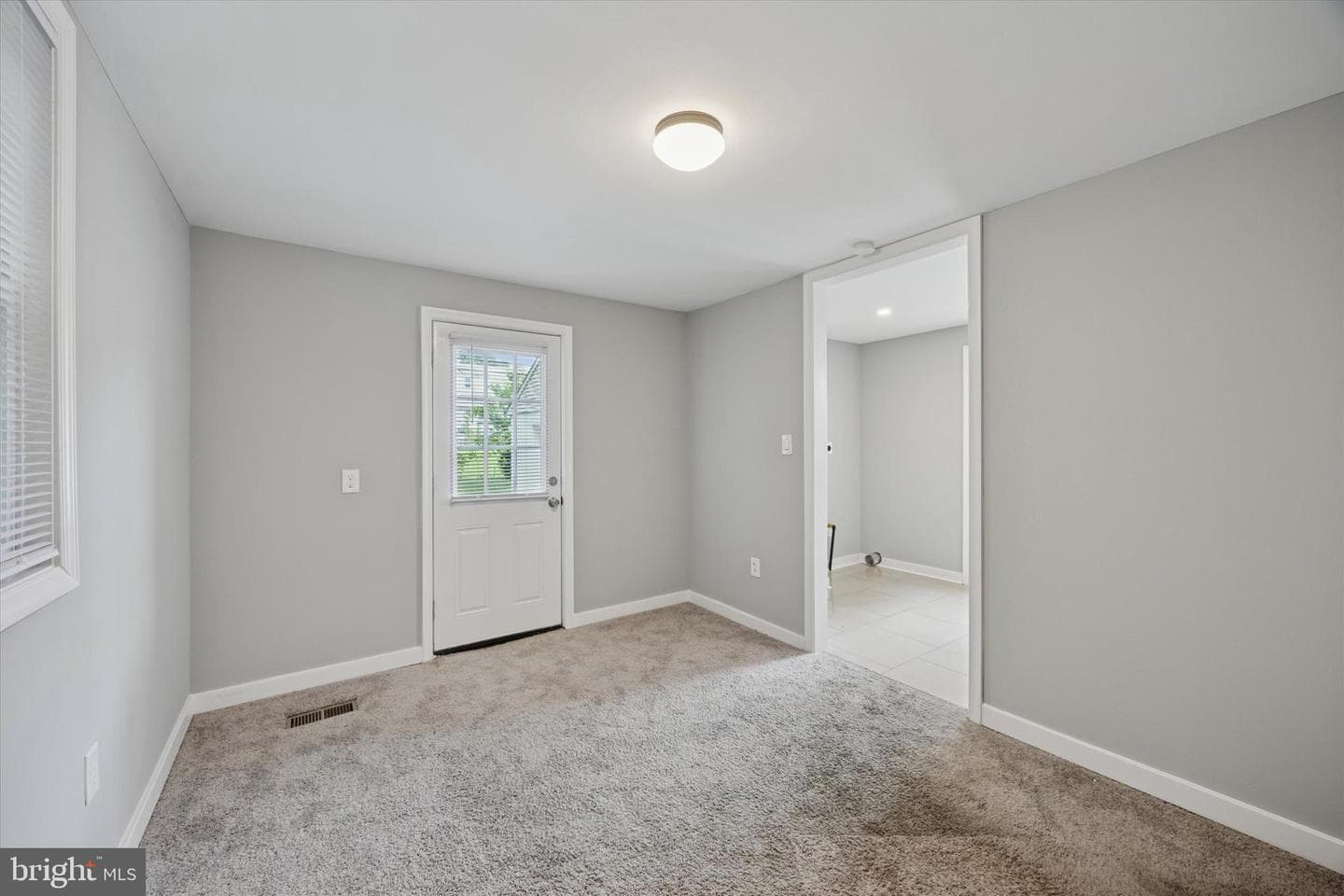 2415 Franklin Avenue photo 16