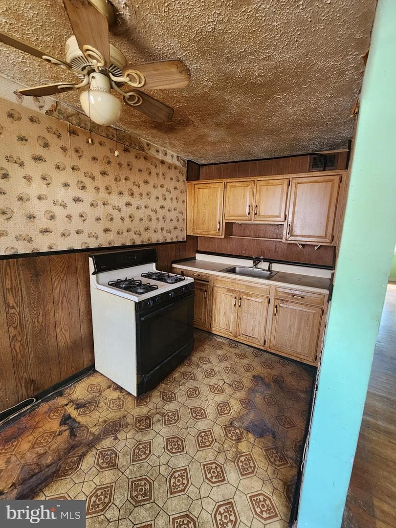 1241 Edgehill Road photo 9