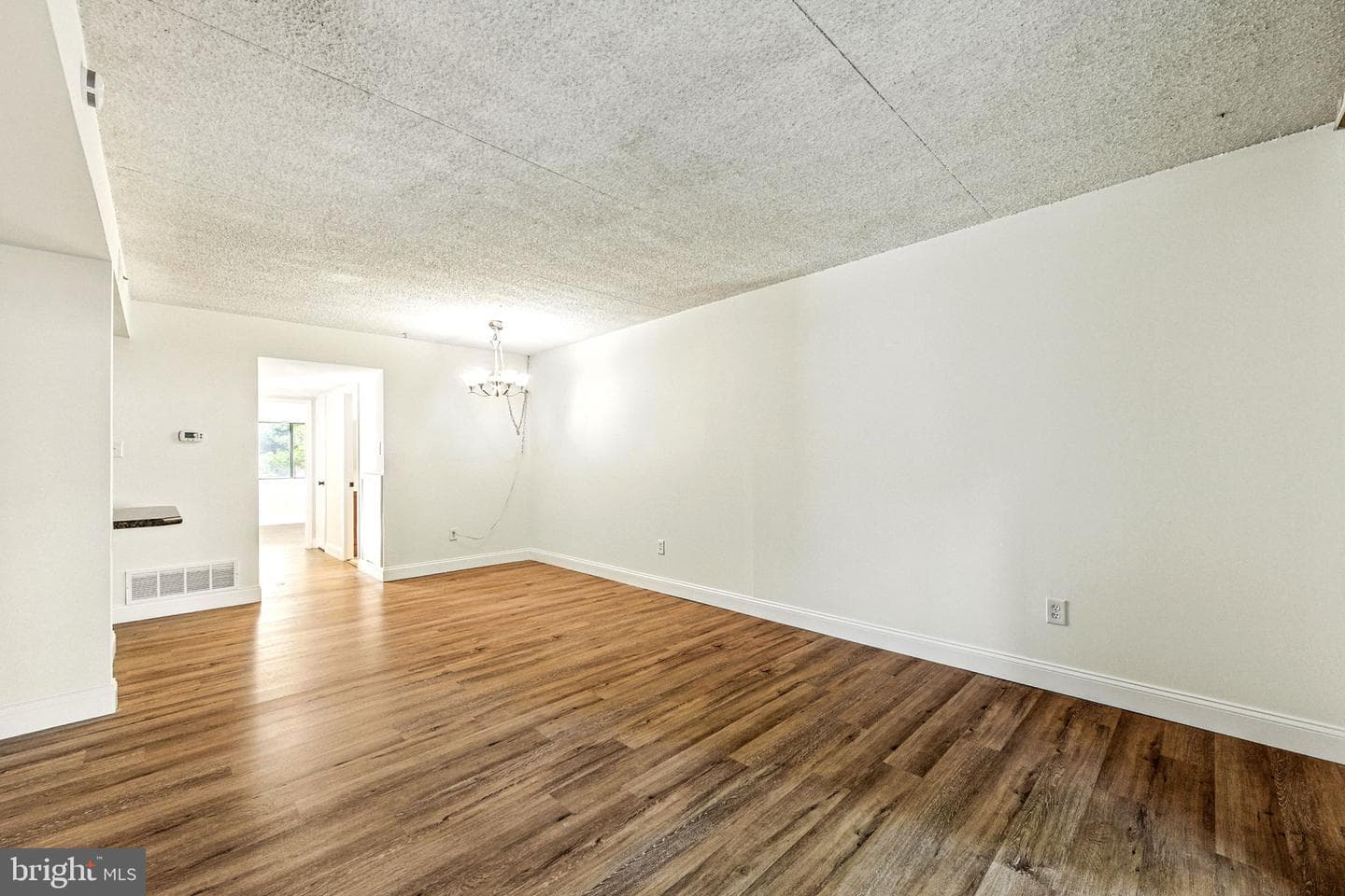 338 Saybrook Lane photo 8