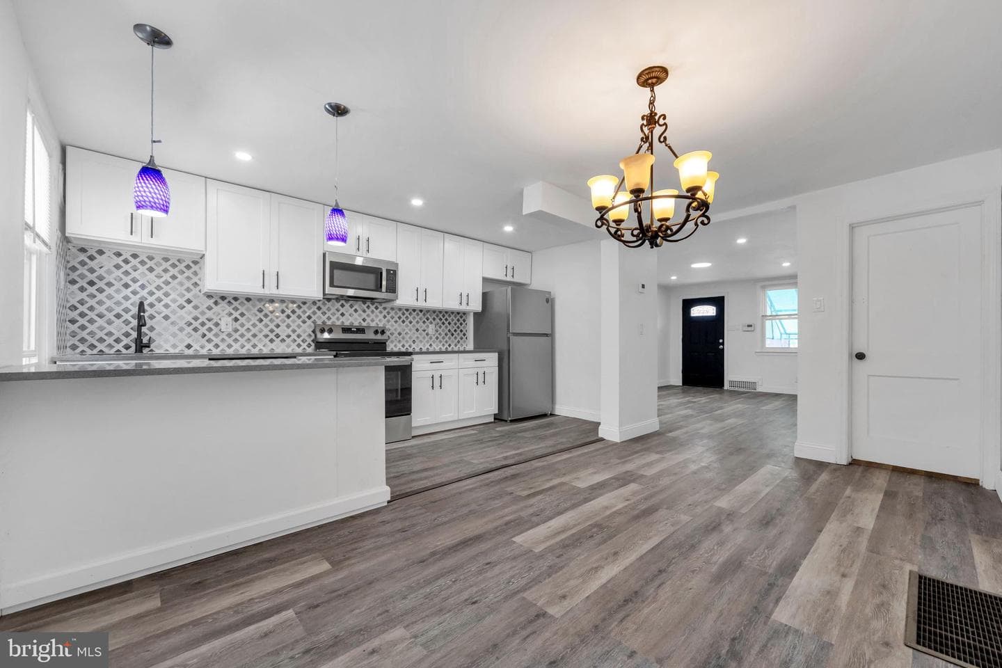 312 Golf Road photo 11