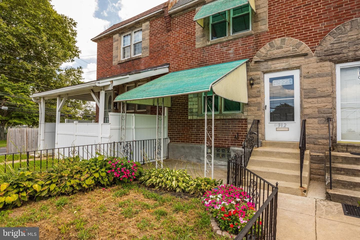 312 Golf Road photo 4
