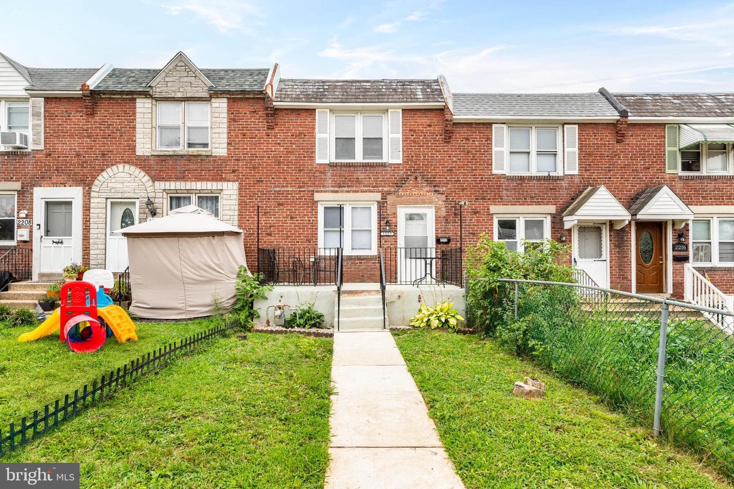 2212 Bond Avenue photo 4