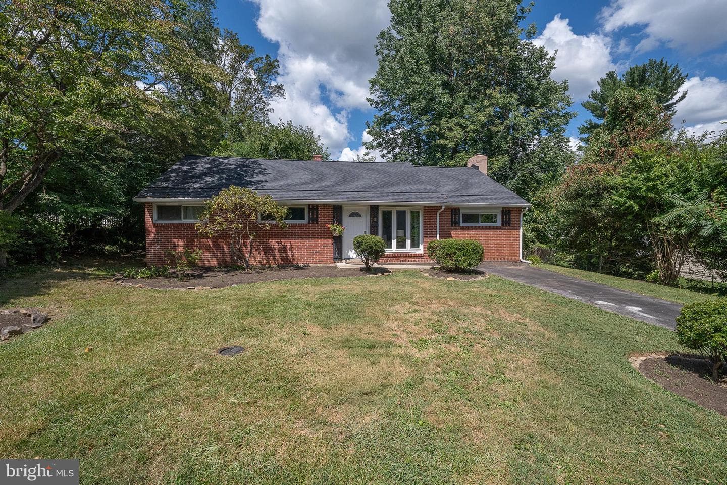 32 Pine Street photo 2