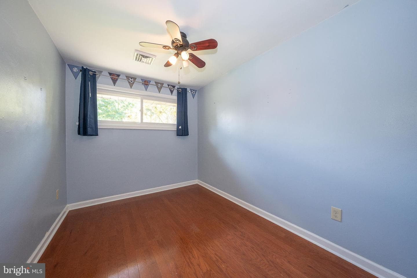 32 Pine Street photo 28