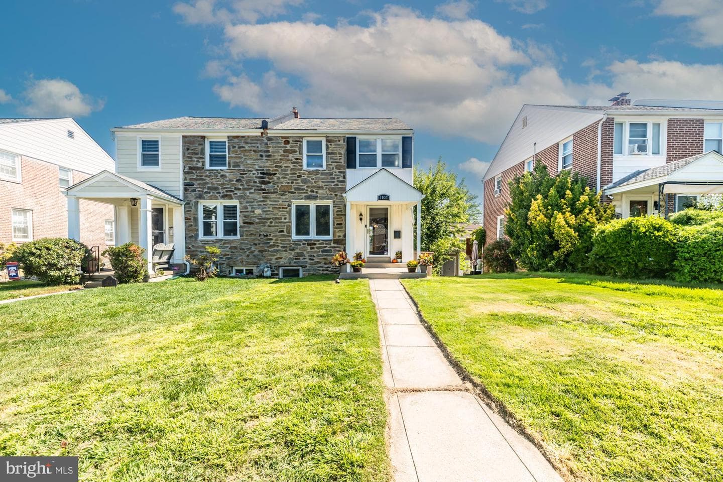 1037 Cobbs Street photo 1