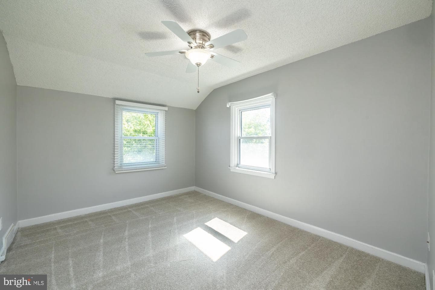 1037 Cobbs Street photo 22