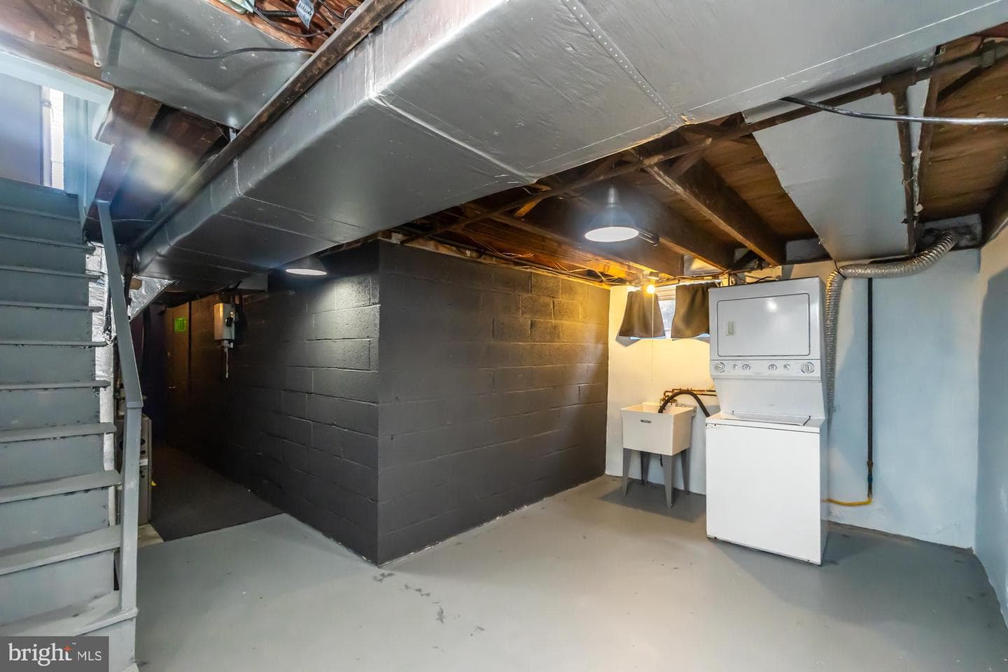 1037 Cobbs Street photo 29