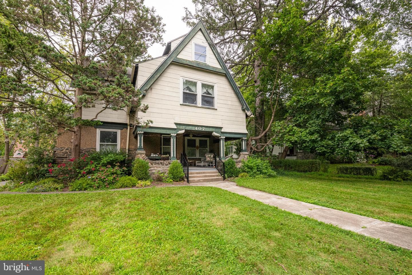 407 Midland Avenue photo 1