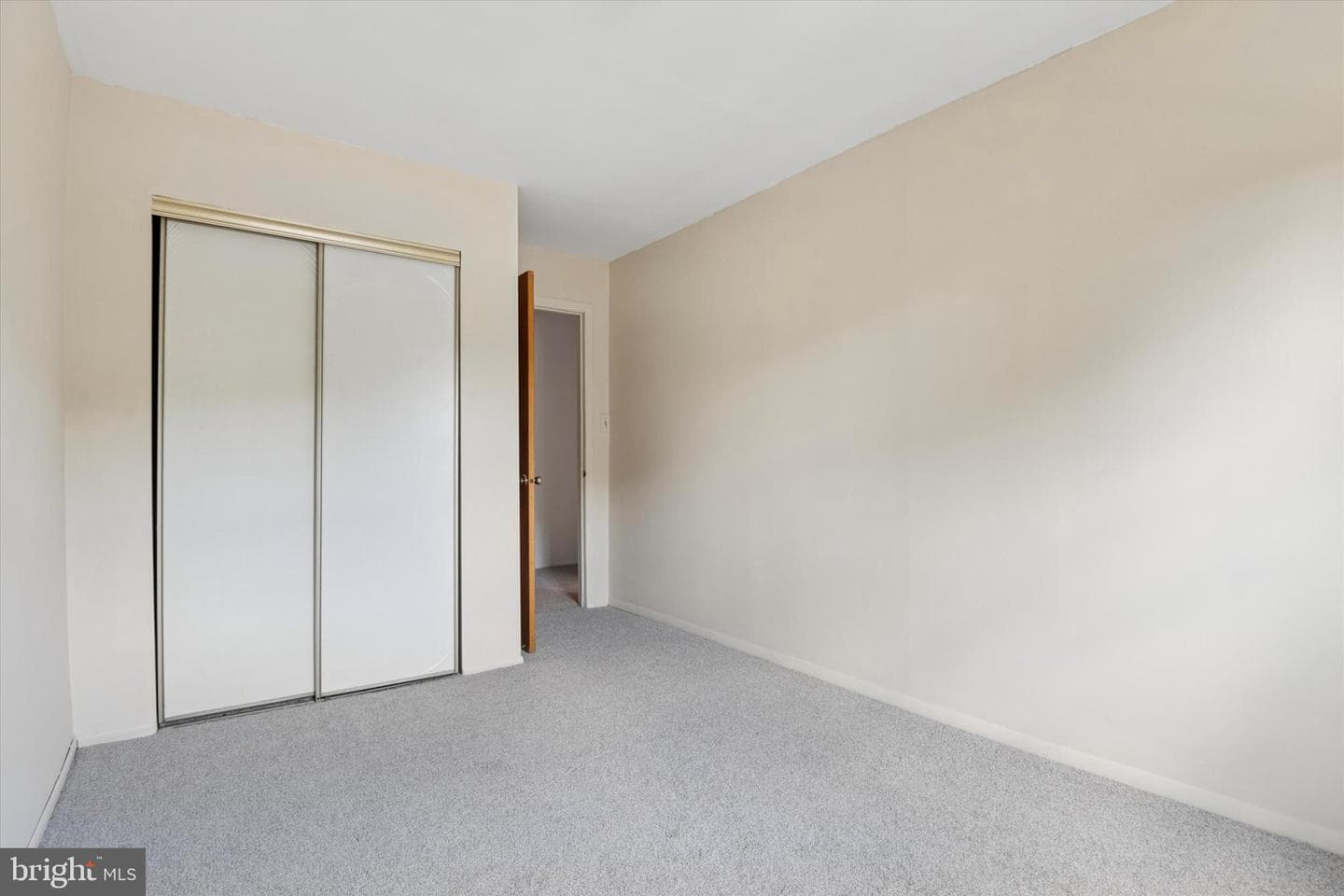 48 Bishop Drive photo 16
