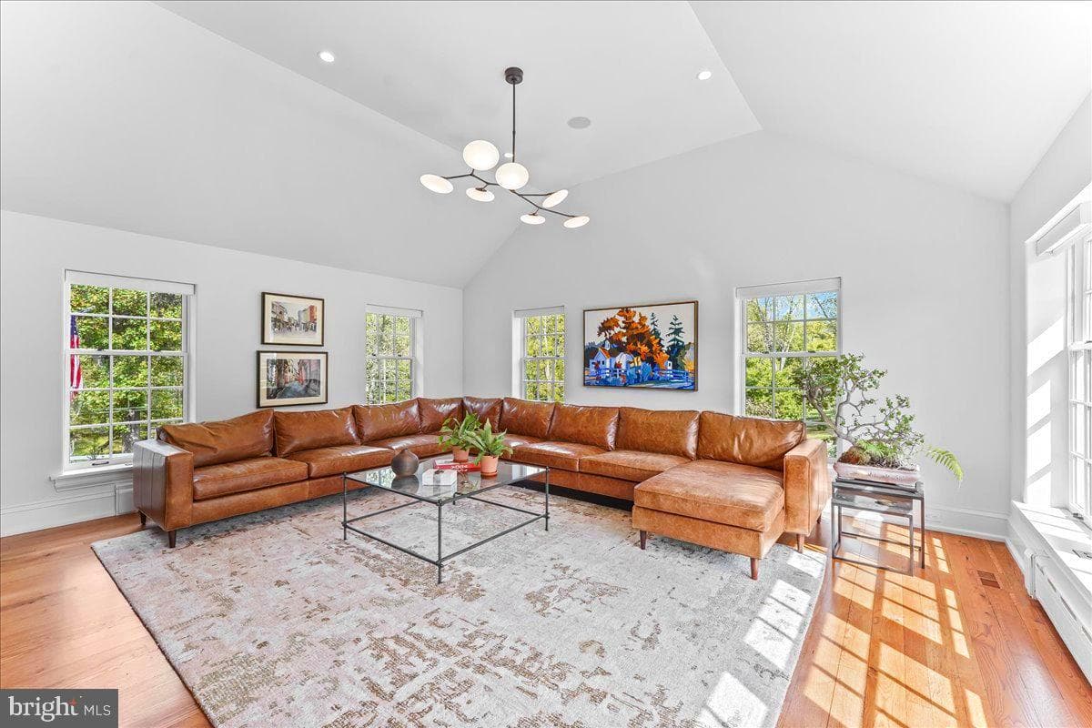 80 Heyburn Road photo 31