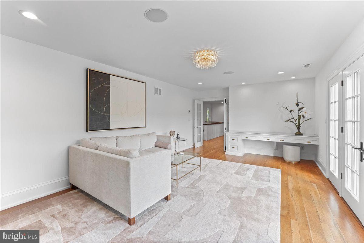 80 Heyburn Road photo 47