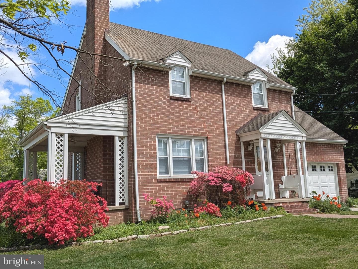 91 Columbia Avenue photo 3