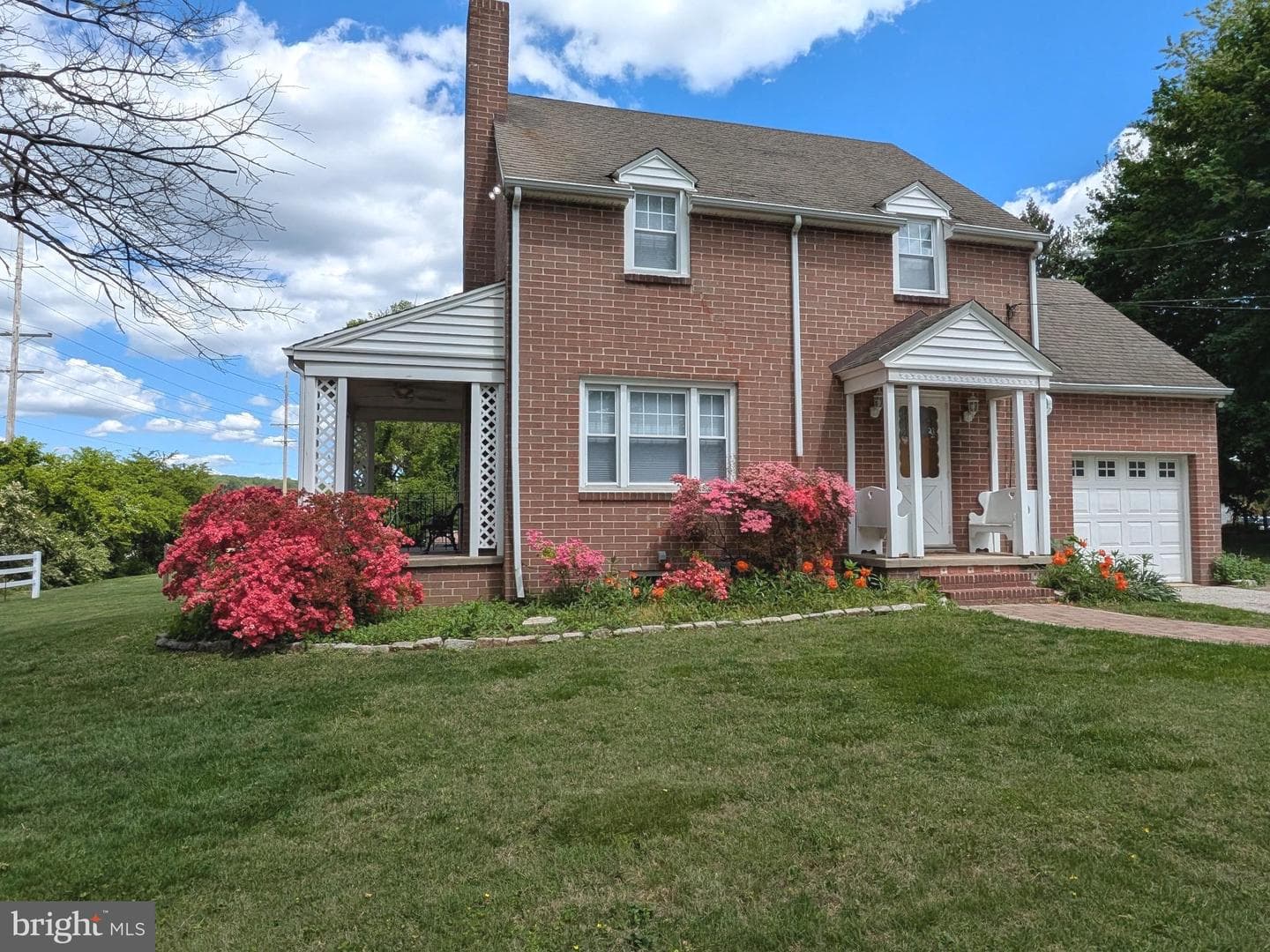 91 Columbia Avenue photo 4