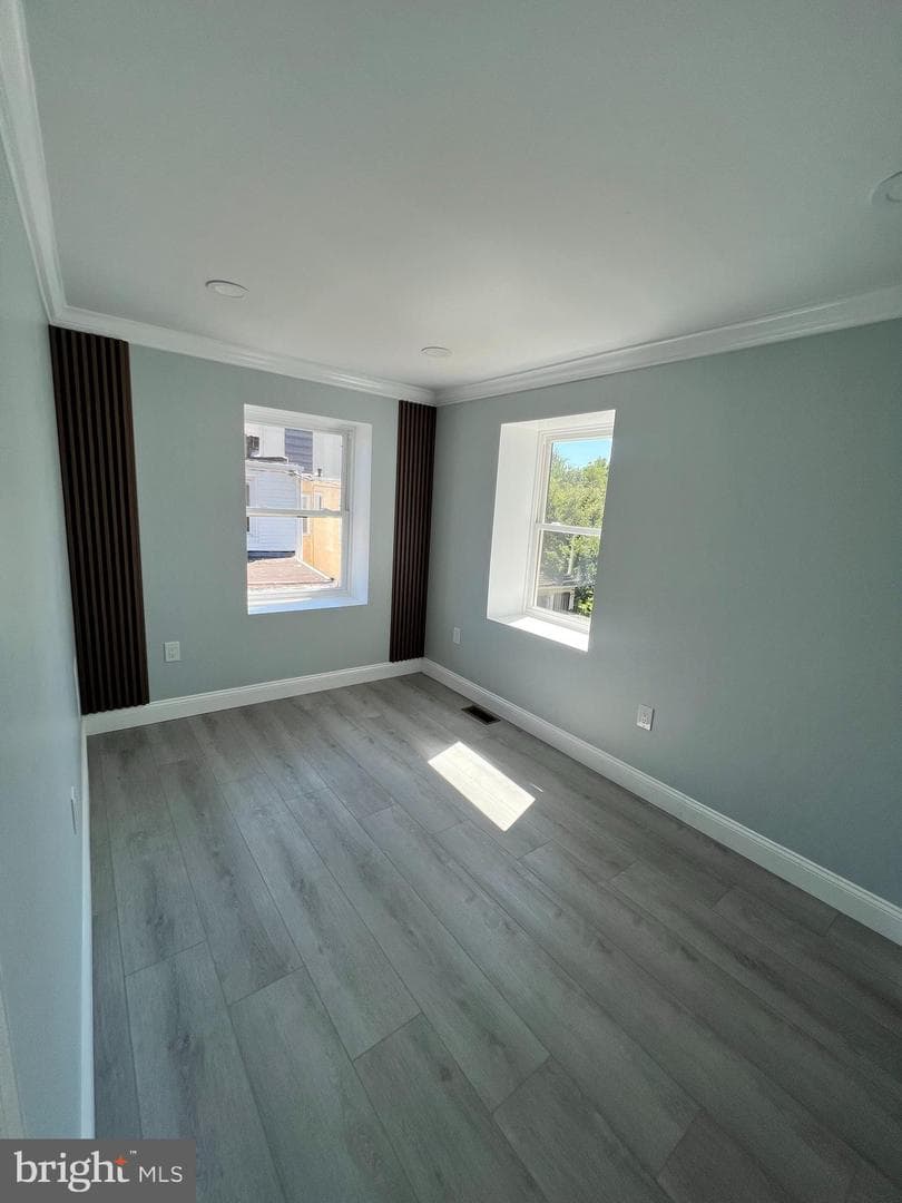 710 Lamokin Street photo 12