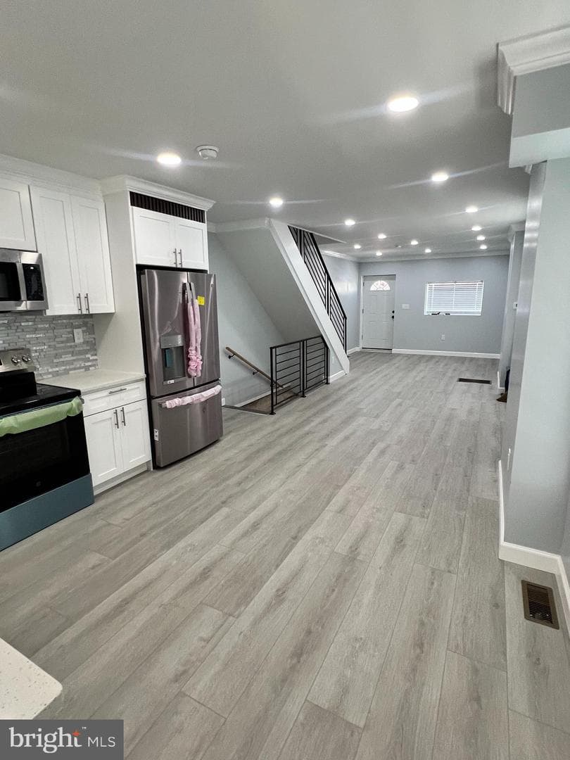 710 Lamokin Street photo 2
