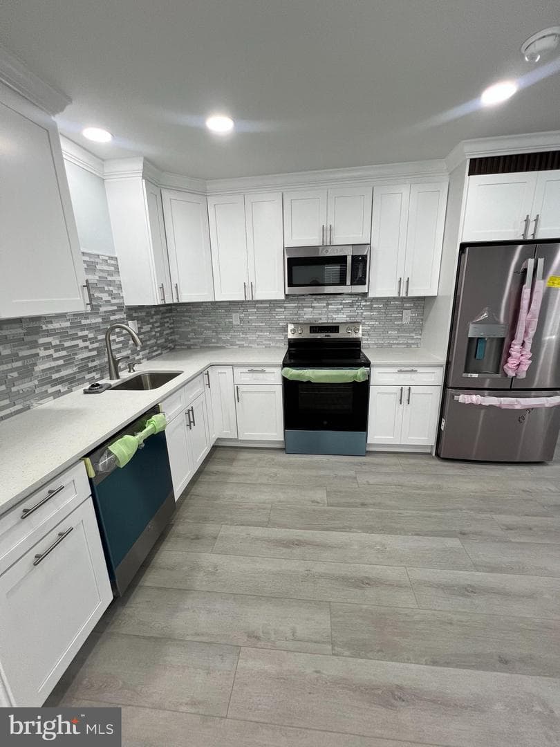 710 Lamokin Street photo 3