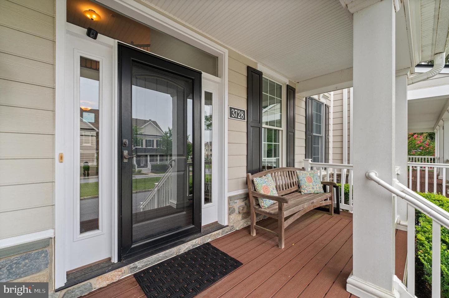 3728 Liseter Gardens photo 2