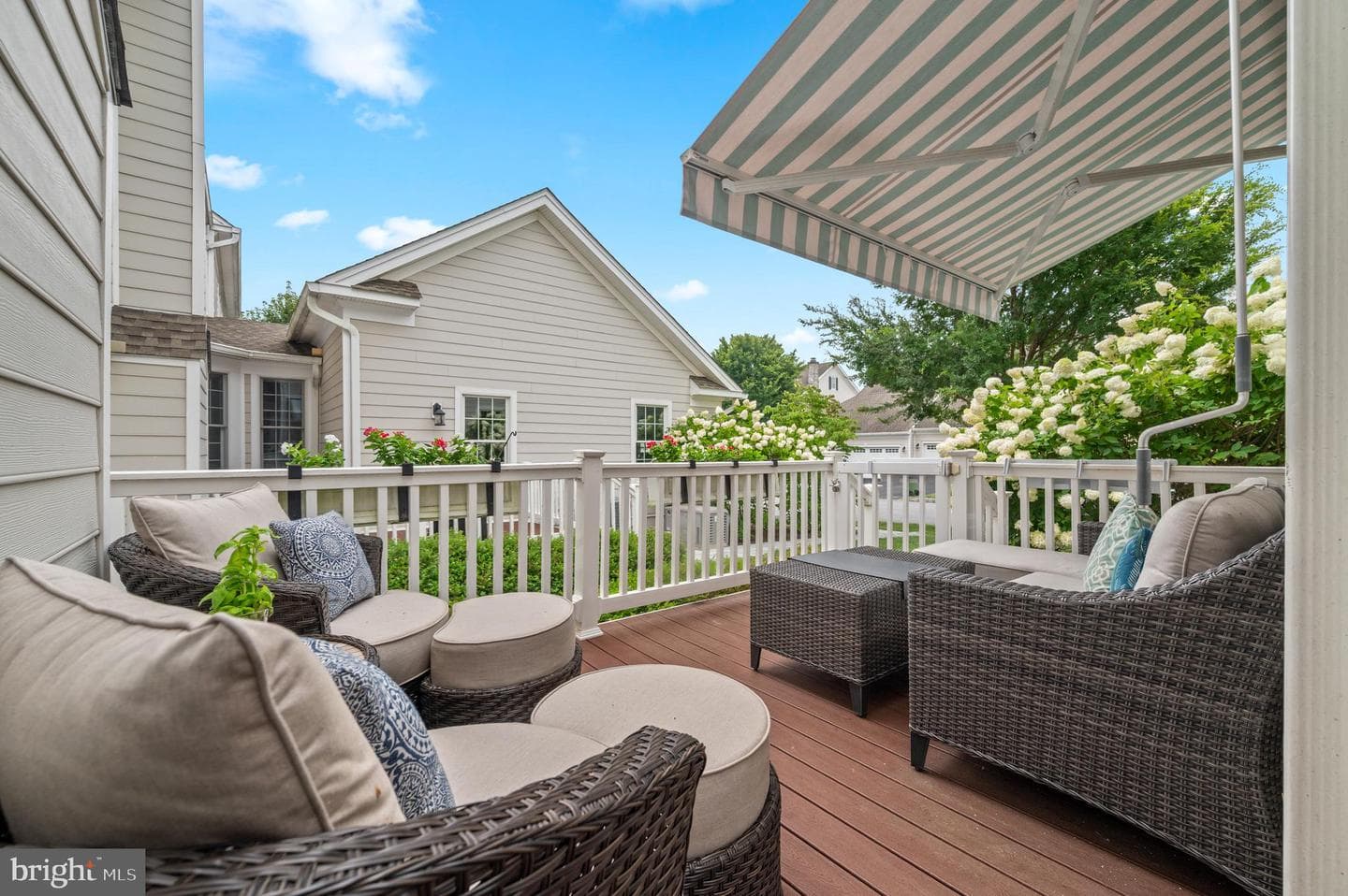 3728 Liseter Gardens photo 36