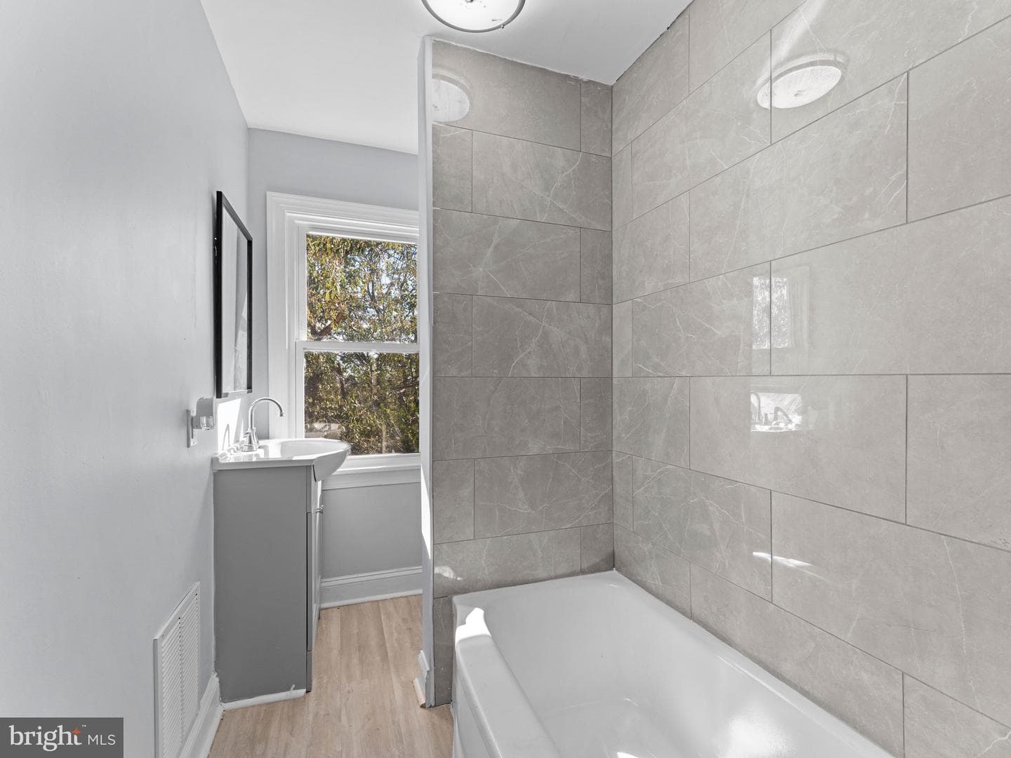 125 White Avenue photo 17