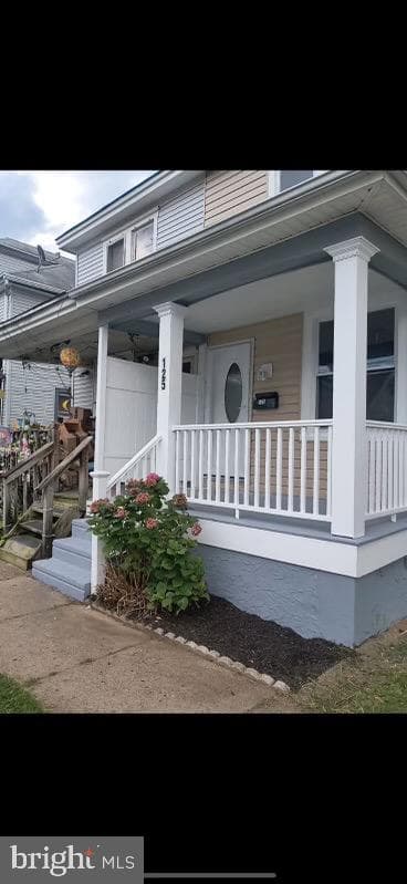 125 White Avenue photo 2