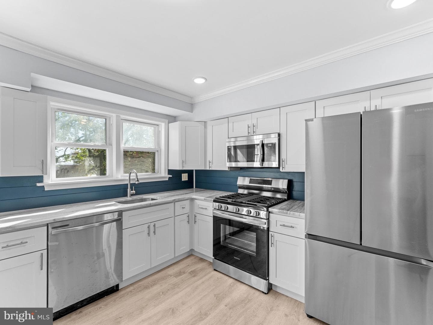 125 White Avenue photo 9