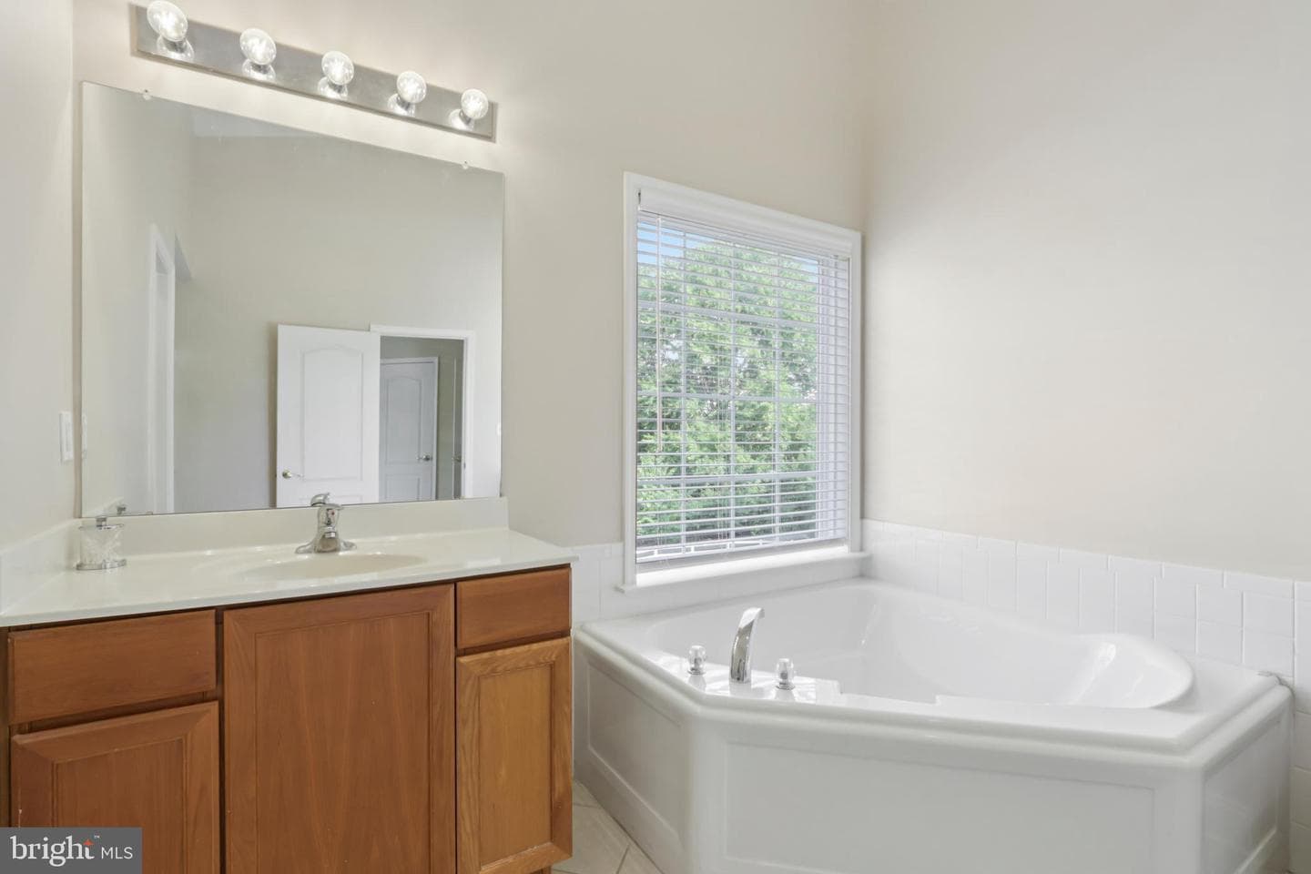 3120 Woods Edge Drive photo 37
