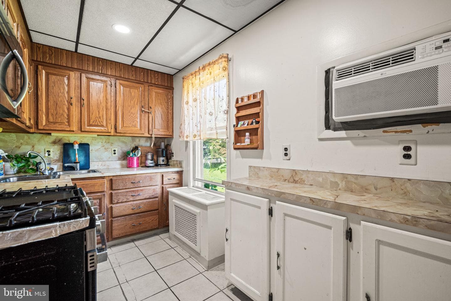 4400 School Lane photo 14