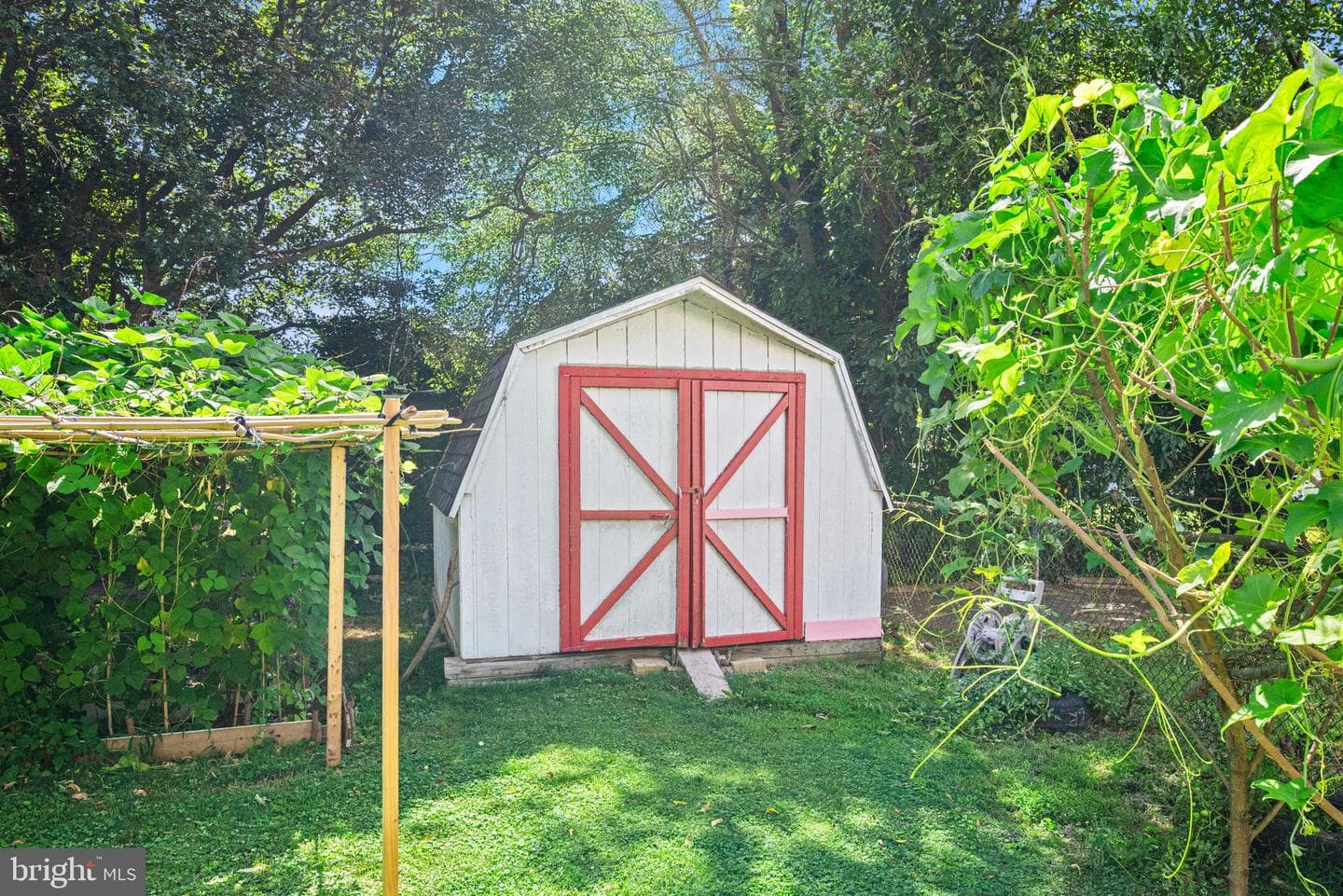 4400 School Lane photo 31