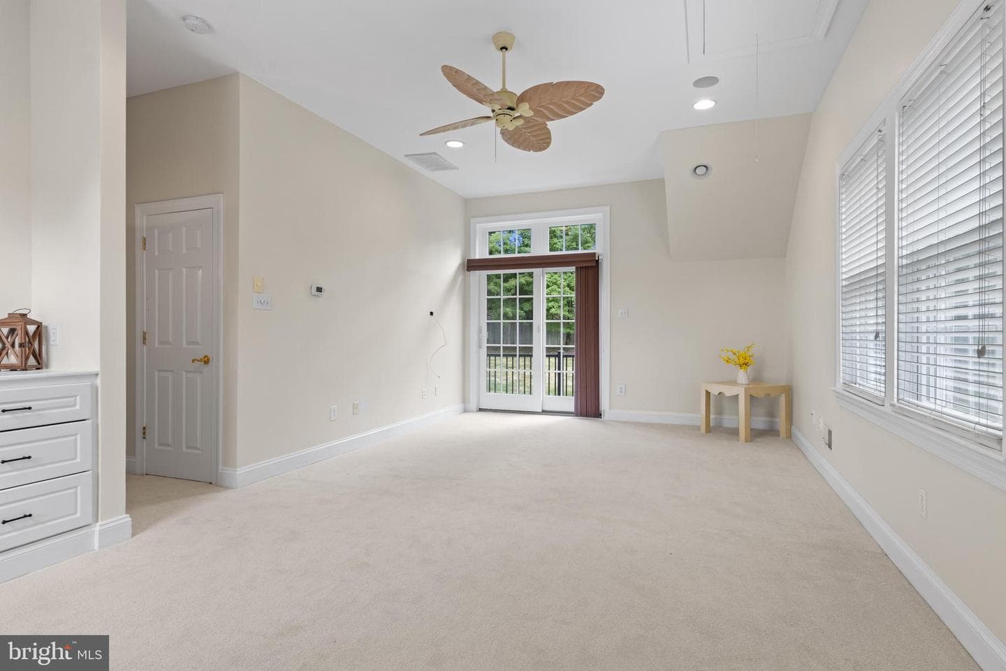 588 S Heilbron Drive photo 33
