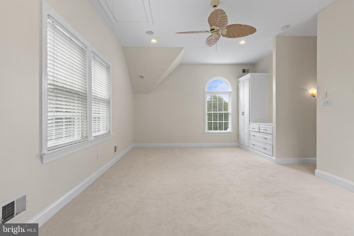 588 S Heilbron Drive photo 54