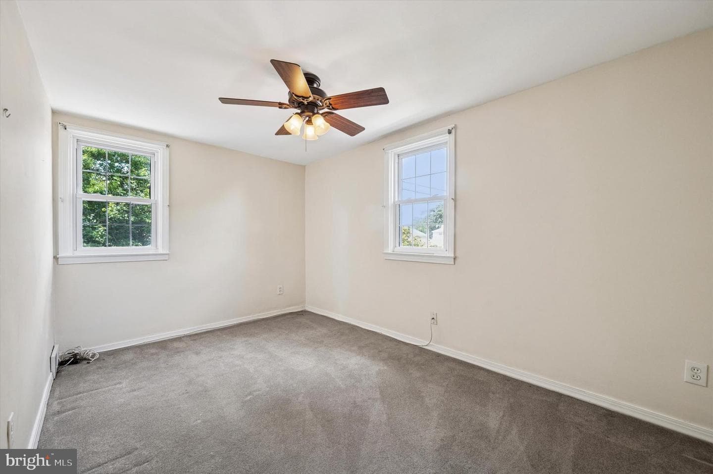 511 Clark Avenue photo 12