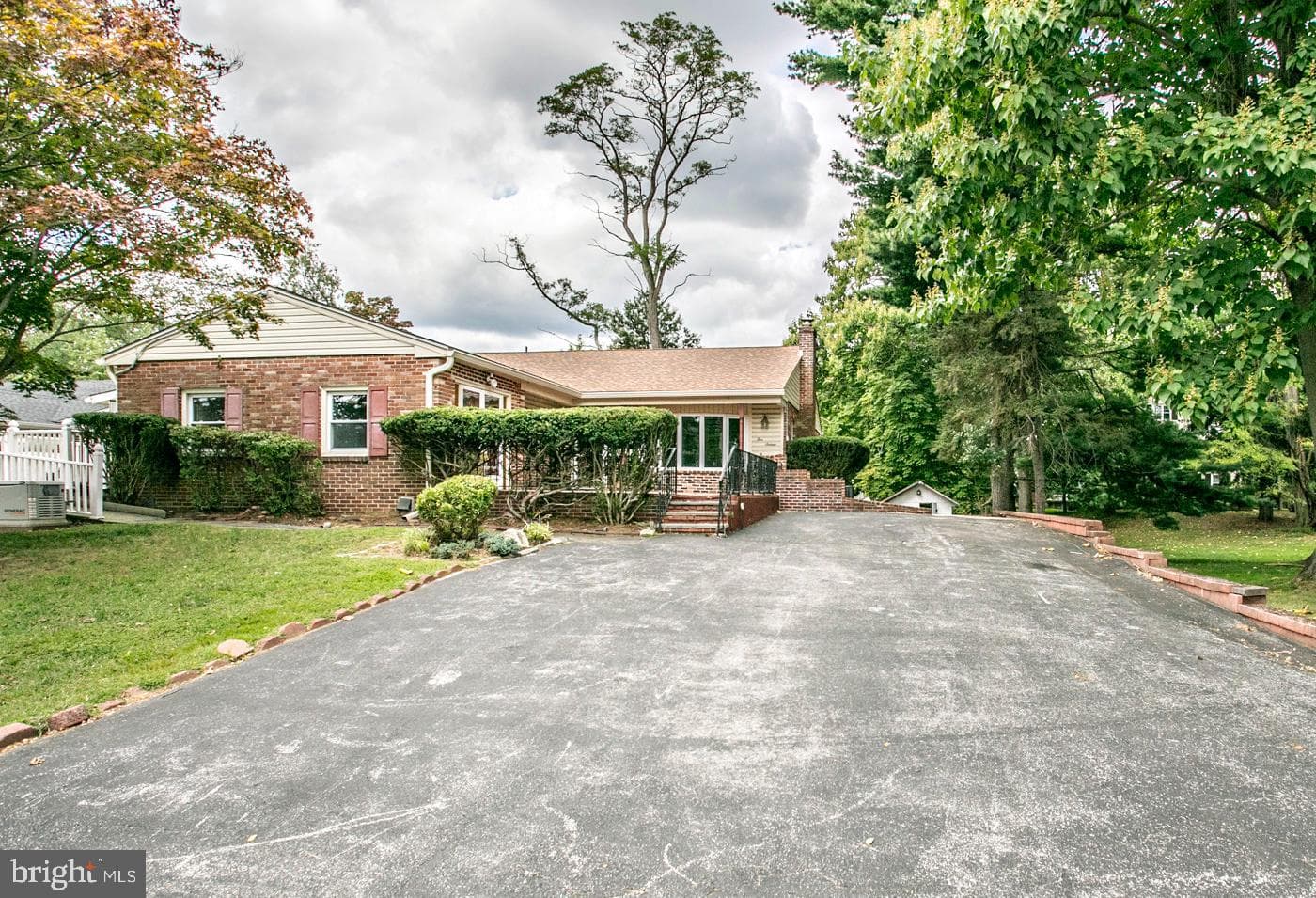 516 Beatty Road photo 1