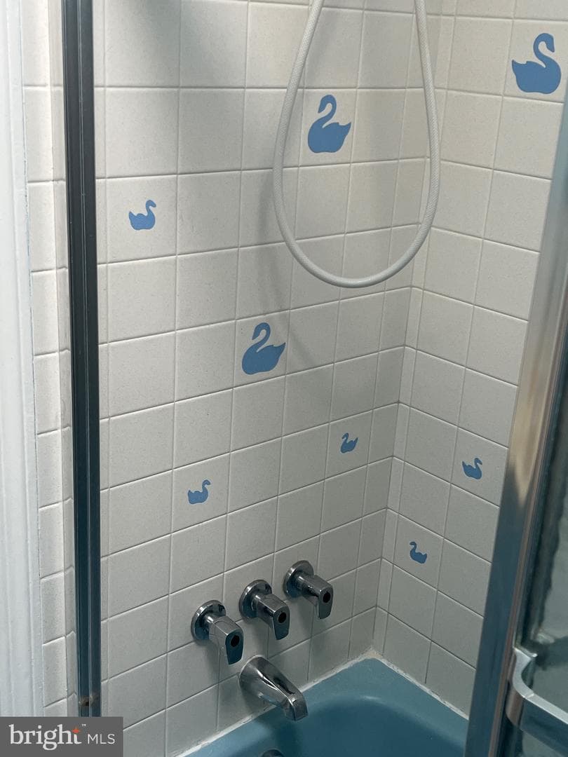 2404 Stoneybrook Lane #1 photo 14