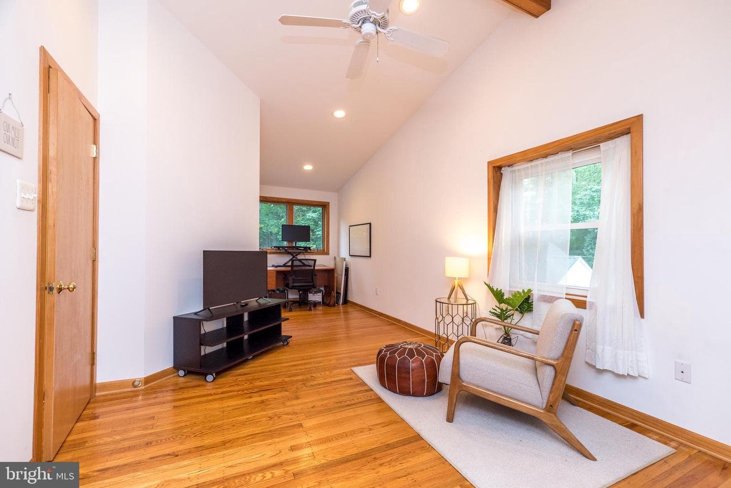 44 Yale Avenue photo 32