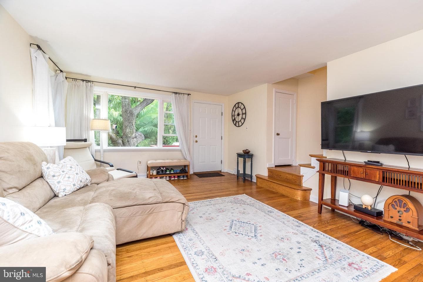 44 Yale Avenue photo 8