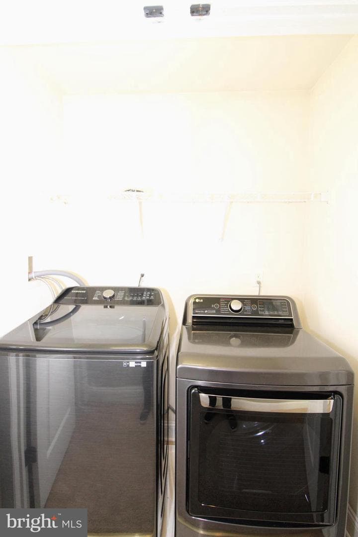 2608 Grand Avenue photo 16