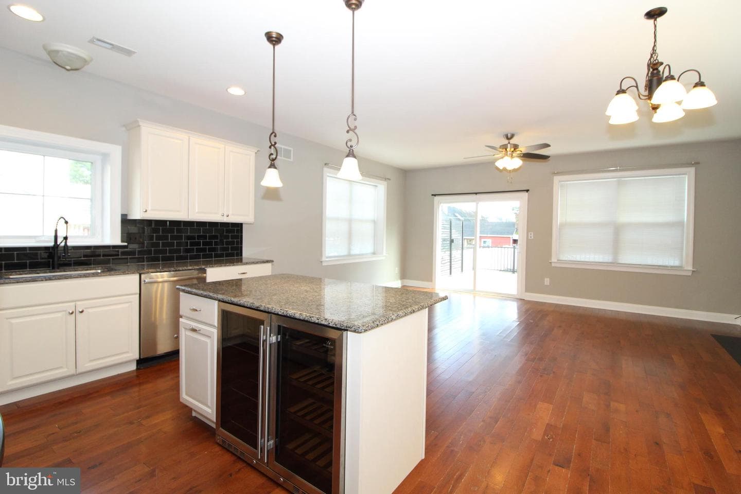 2608 Grand Avenue photo 6