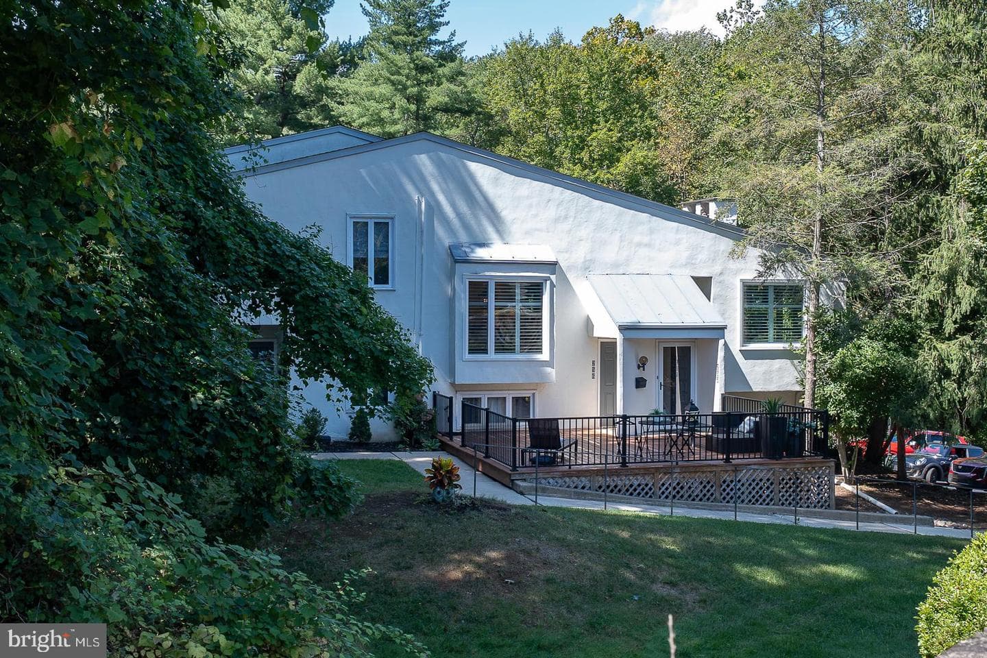 257 W Chelsea Circle photo 1
