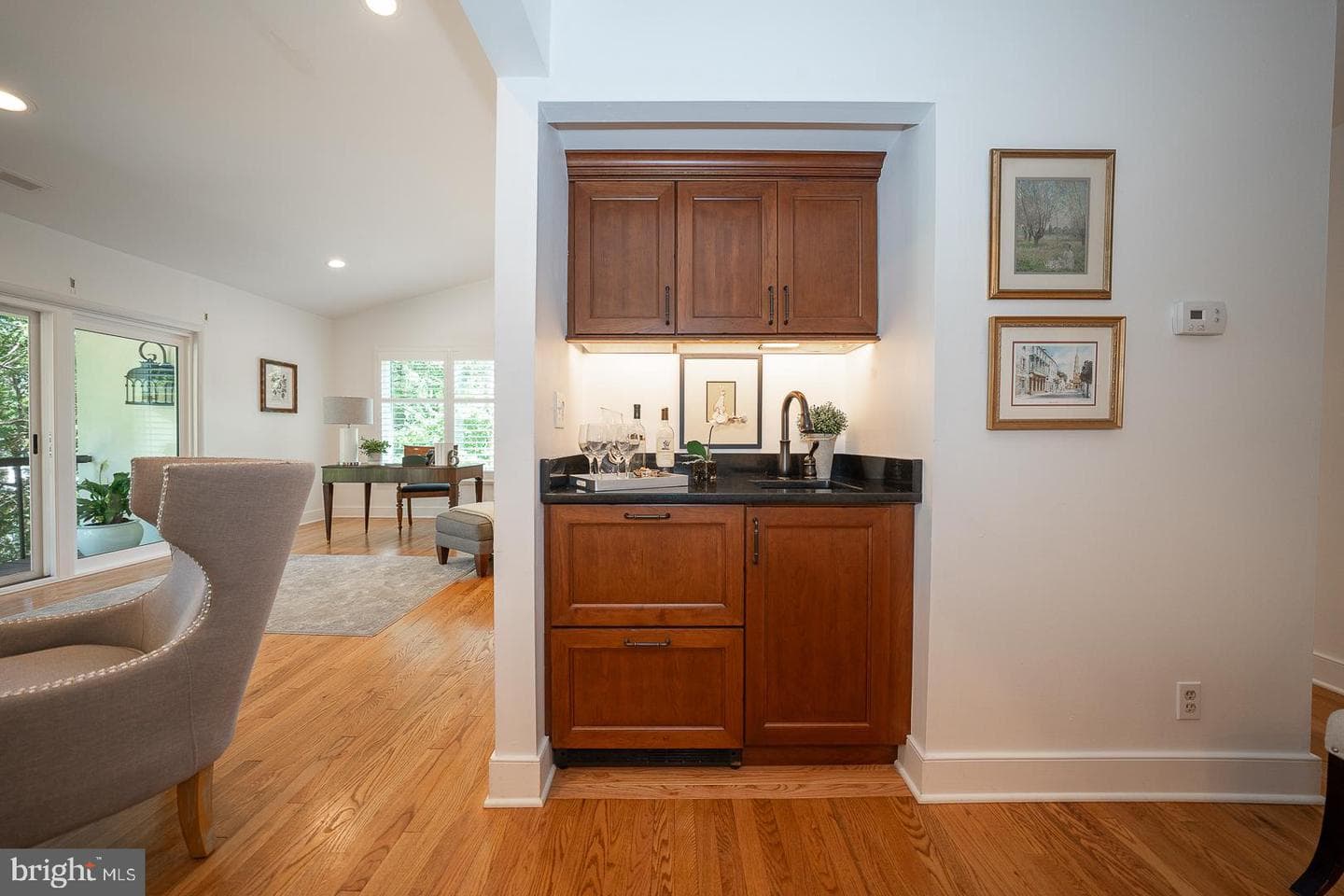 257 W Chelsea Circle photo 11