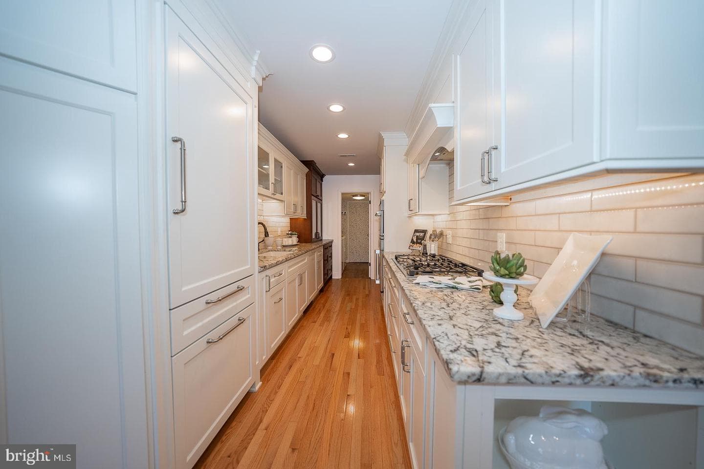 257 W Chelsea Circle photo 15