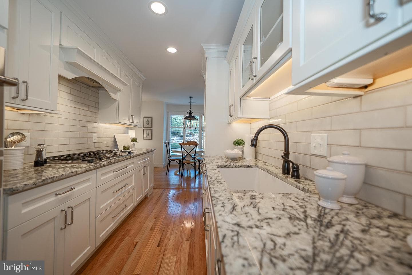 257 W Chelsea Circle photo 16